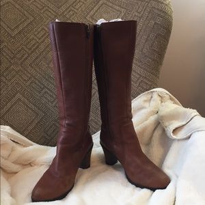 Timberland Stratham Heights leather heeled boots